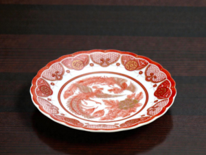 九谷焼で「赤絵」といえば飯田屋を指すことが多い