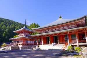 世界遺産・比叡山延暦寺の阿弥陀堂は、1997年に再建され、阿弥陀如来を本尊とする。