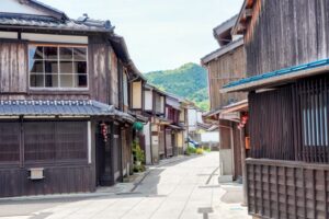 小浜西組。江戸時代の町家が残る、歴史的景観が広がる伝統的建造物群保存地区。