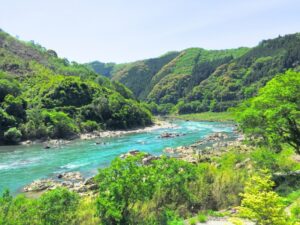 四万十川。日本最後の清流とも称される、美しく豊かな自然が息づく大河。