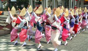 日本三大盆踊りのひとつ「阿波踊り」
